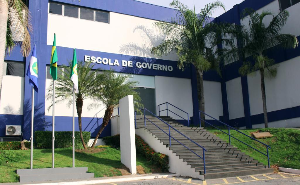 Escola de Governo abre inscrições para três cursos presenciais em fevereiro; confira