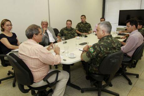 Secopa identifica prioridades com o Exército Brasileiro