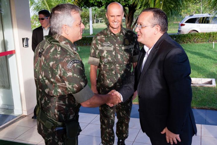 Governador convida Exército para participar da Caravana da Transformação