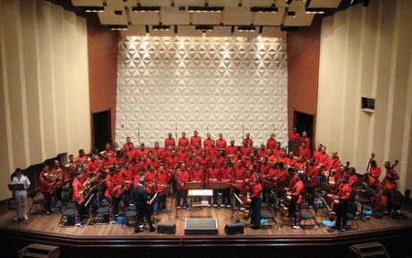 Orquestra de Mato Grosso assume formação sinfônica em concertos dedicados a percussão