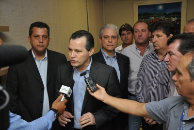Governo irá firmar parceria para asfaltar estrada no Vale do Araguaia