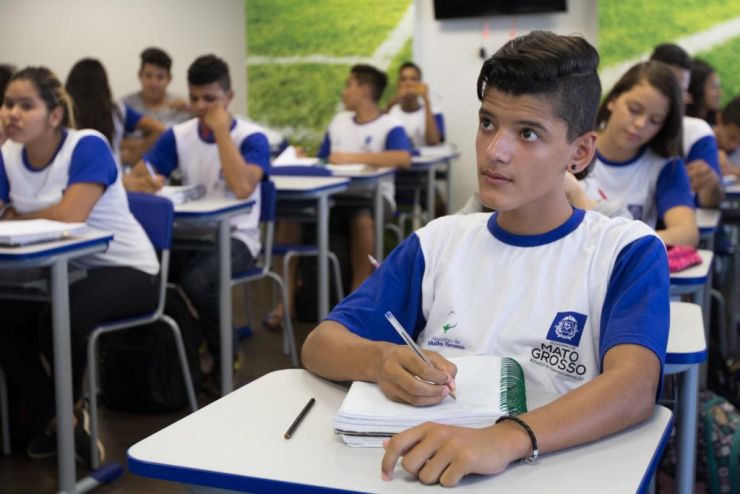 Mais de mil estudantes participam de aulão do Enem realizado pela Seduc