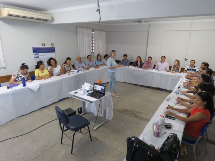 Escola de Governo qualifica 250 servidores esta semana