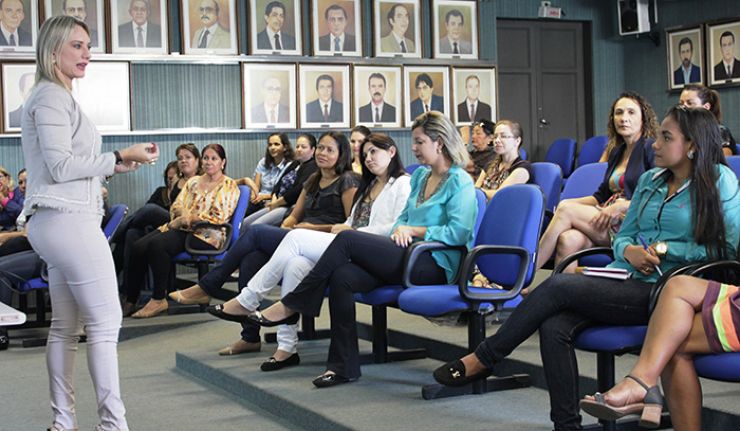 Seges realiza evento em comemoração do Dia das Mães