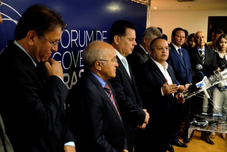 Governador defende união dos estados como saída para a crise