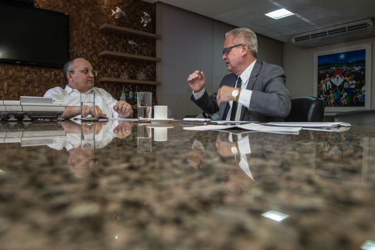 Governo substitui secretário de Saúde