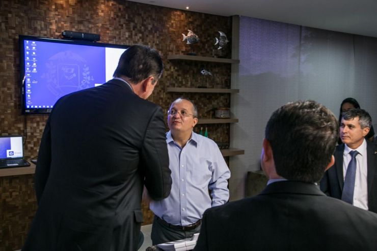 Governo firma parceria com Banco Basa para Caravana da Transformação