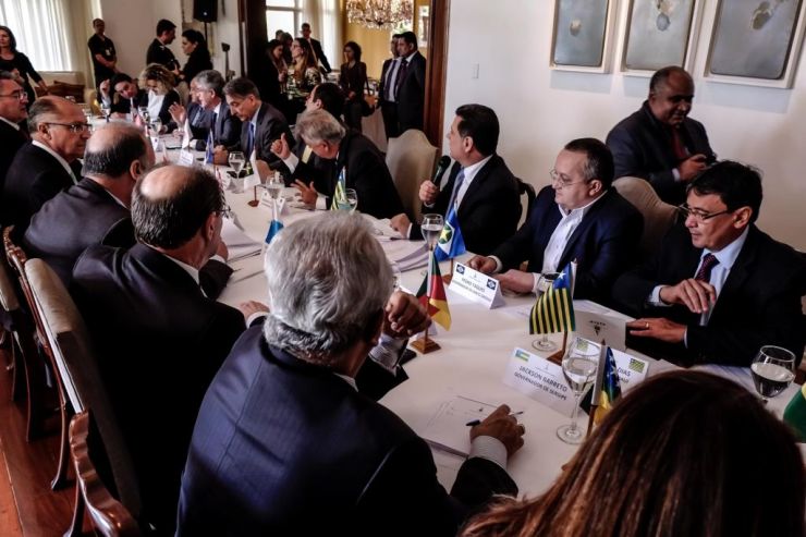 Governadores buscam solução conjunta para estabilização fiscal dos Estados