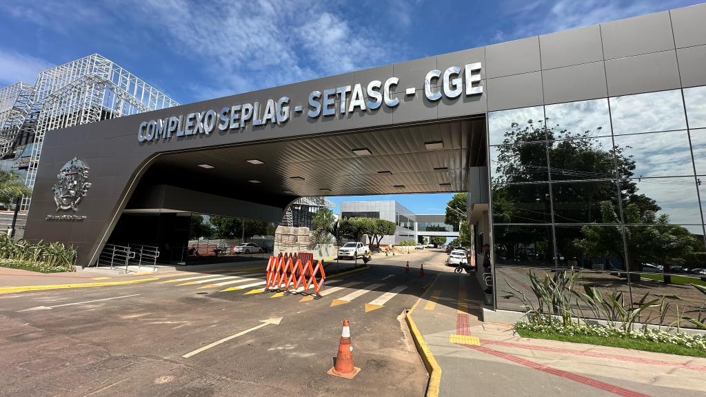 Governo de MT propõe limitar margem de consignados em até 35% sobre salário dos servidores