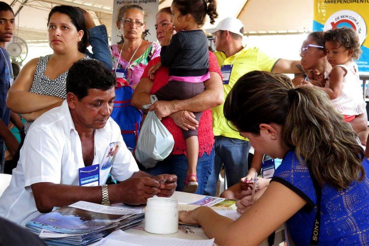 Setas leva exame de paternidade e serviços de cidadania a Jaciara