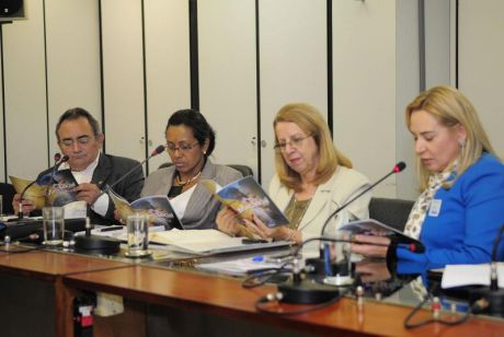 Secretária Roseli Barbosa articula em Brasília avanços sociais para Mato Grosso