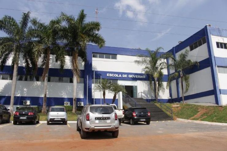 Escola de Governo muda de local e suspende atendimento até setembro