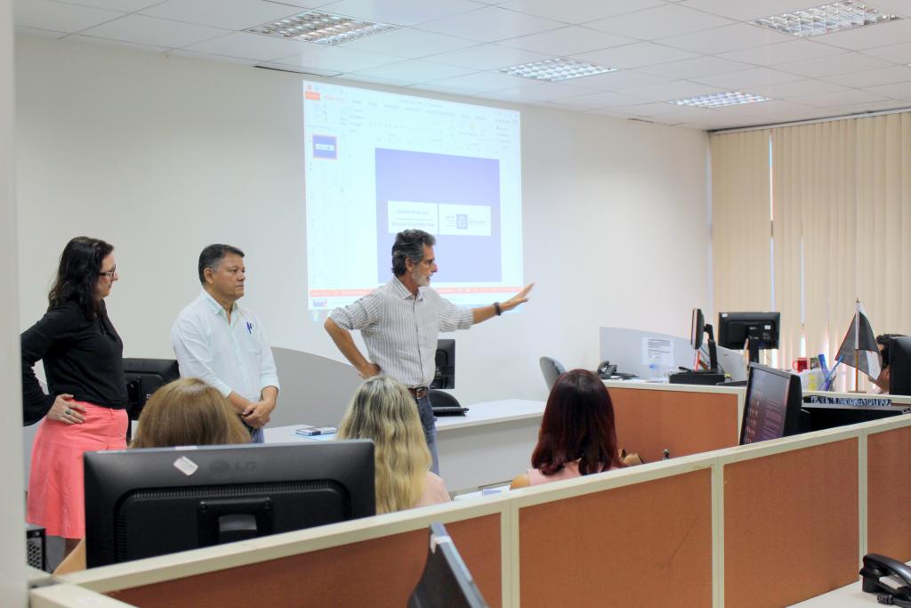 Governo estuda contingenciar orçamento de 2017