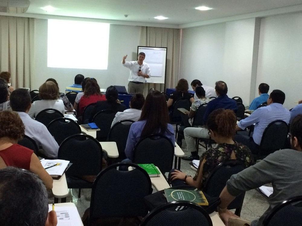 Gestores governamentais participam de curso de monitoramento e avaliação de políticas públicas