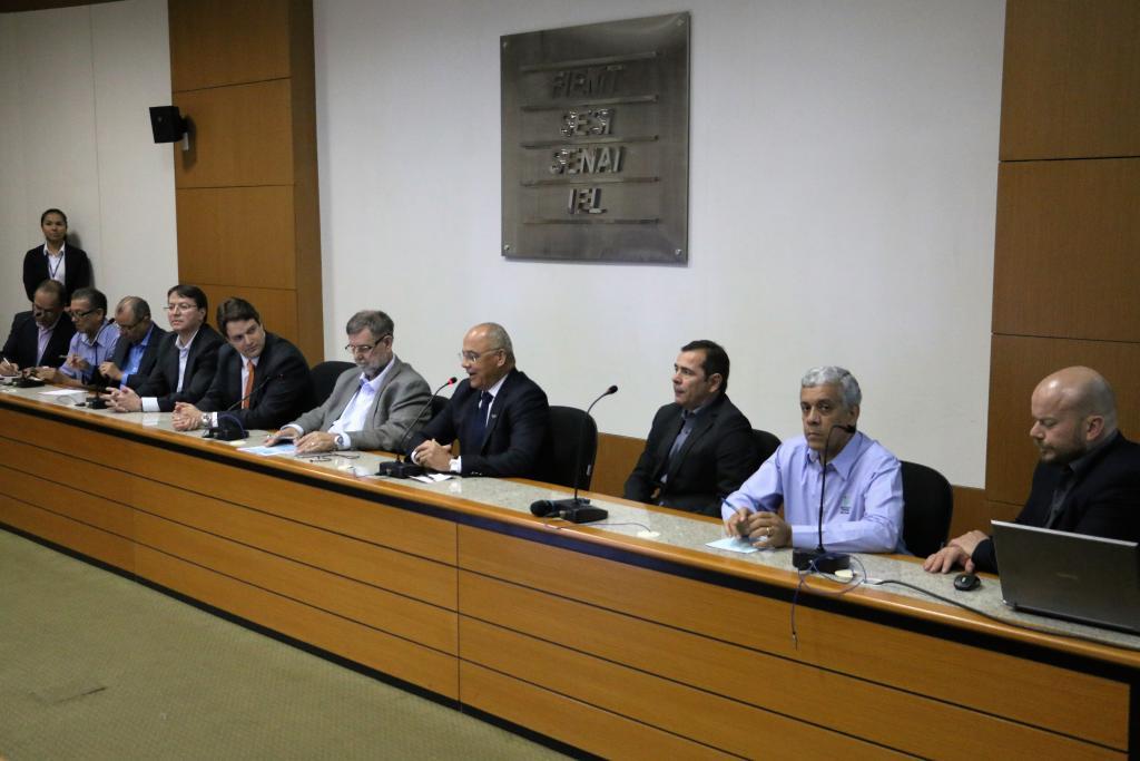 Apoio público à inovação industrial é tratado em conversa com Ministério da Ciência