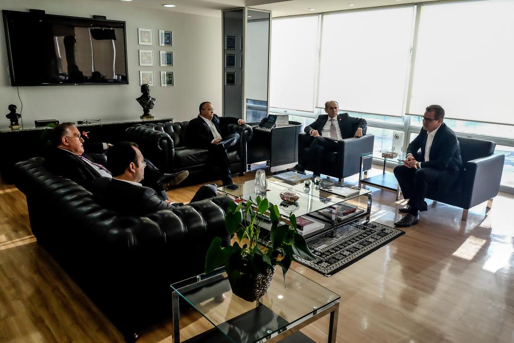 Governador apresenta demandas de saúde ao ministro Marcelo Castro