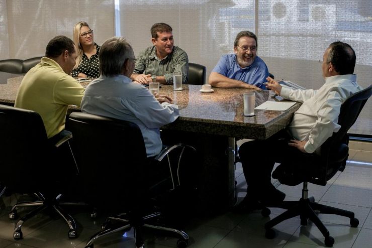 Ex-governador e prefeitos elogiam Taques por diálogo aberto